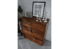 Gfine Sideboard with two doors and four drawers made of solid Sheesham wood 83x45x116Cm Gfine Sideboard with two doors and four drawers made of solid Sheesham wood 83x45x116Cm