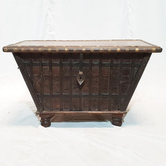 Indian Antique brass metal blanket box Brown coffee table chest 92X53X58cm Indian Antique brass metal blanket box Brown coffee table chest 92X53X58cm