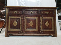 Indian Antique Solid Wood Brass sideboard 3 Door and 3 Drawer 160x50x94cm Indian Antique Solid Wood Brass sideboard 3 Door and 3 Drawer 160x50x94cm