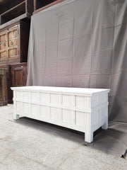 Handmade Indian Hand Carved Solid Hard Wood Blanket Box 140x52x50 cm Handmade Indian Hand Carved Solid Hard Wood Blanket Box 140x52x50 cm