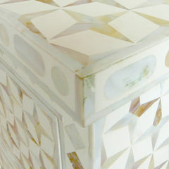 Mother of Pearl chest of Drawer sideboard White Mother of Pearl chest of Drawer sideboard White
