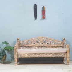 Mughal Garden Hand Carved Balinese Daybed Limewash 150x60x80 cm Mughal Garden Hand Carved Balinese Daybed Limewash 150x60x80 cm