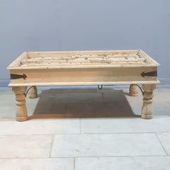 Hand Carved Vintage Door Style Solid Wood Coffee Table 143X83X48 Cm Bleach Hand Carved Vintage Door Style Solid Wood Coffee Table 143X83X48 Cm Bleach