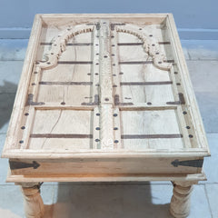 Hand Carved Vintage Door Style Solid Wood Coffee Table 143X83X48 Cm Bleach Hand Carved Vintage Door Style Solid Wood Coffee Table 143X83X48 Cm Bleach