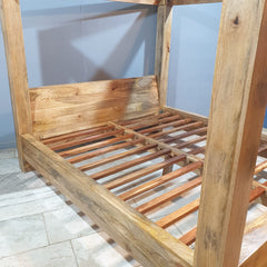 Handmade Classic Solid Sheesham Wood Poster King Size Bed Handmade Classic Solid Sheesham Wood Poster King Size Bed