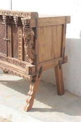 Handmade Indian Furniture Wooden Damchiya Sideboard 124x71x106xCm Handmade Indian Furniture Wooden Damchiya Sideboard 124x71x106xCm
