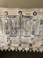 Indian Antique Tribal Hand Carved Art Wooden Damchiya Whitewash 141cm Indian Antique Tribal Hand Carved Art Wooden Damchiya Whitewash 141cm
