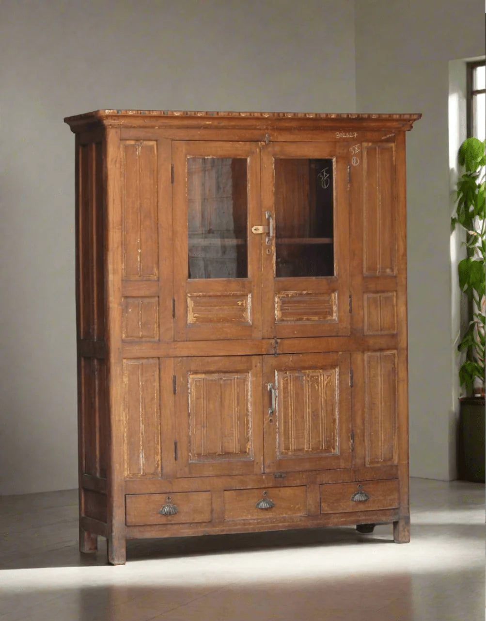 Indian Hand Carved Antique Wood and Glass Solid Wood Crockery Cabinet D61