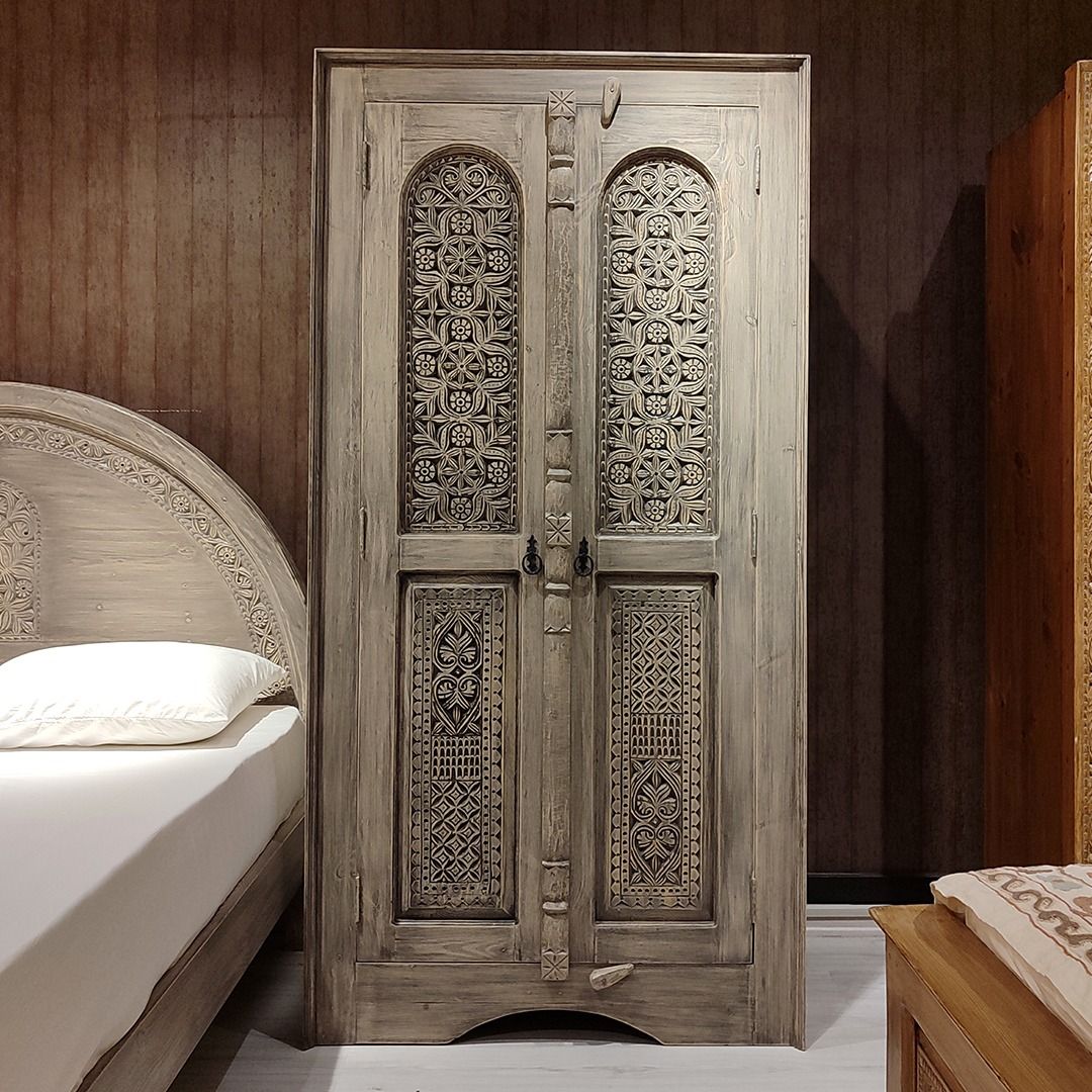 Indian Hand Carved Solid Wooden Cupboard Wardrobe D29