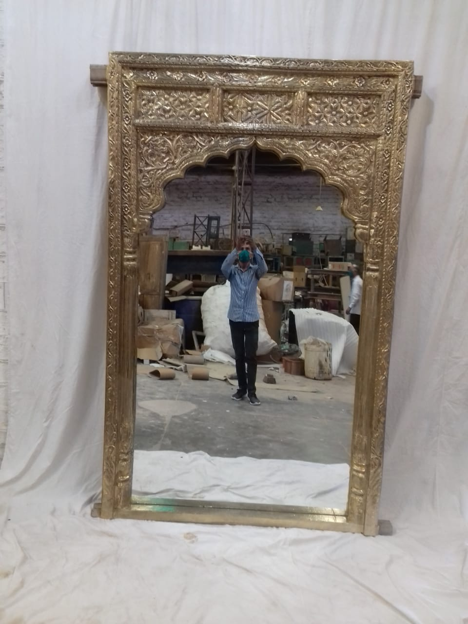 Mehrab Carved Mirror Frame With Golden Finish 180x220 cm  -  