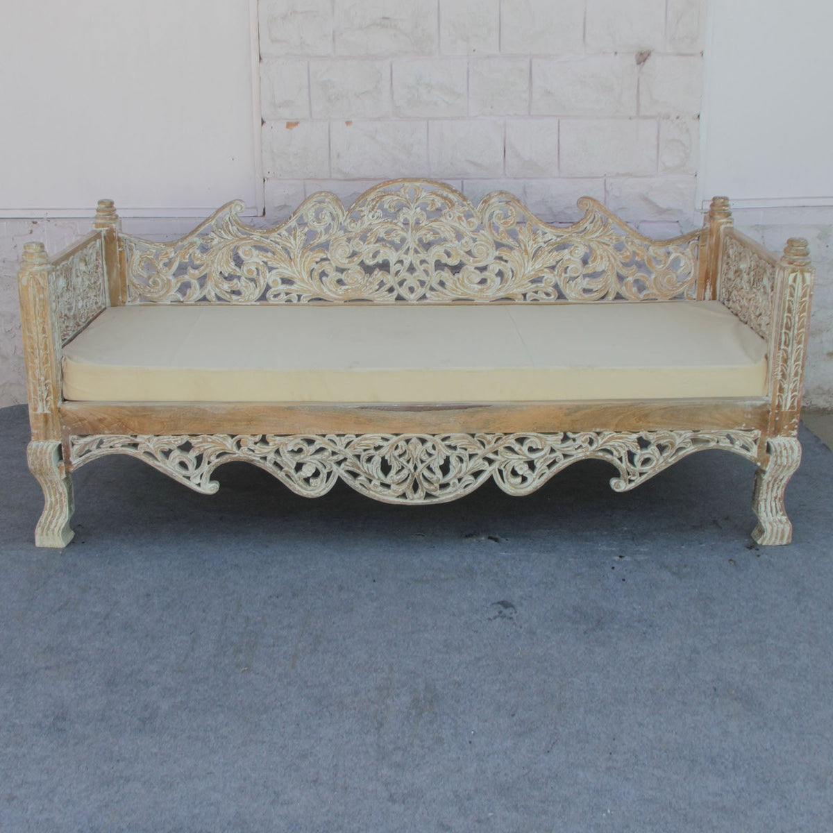 Mughal Garden Maharajah Indian Daybed Limewash XL