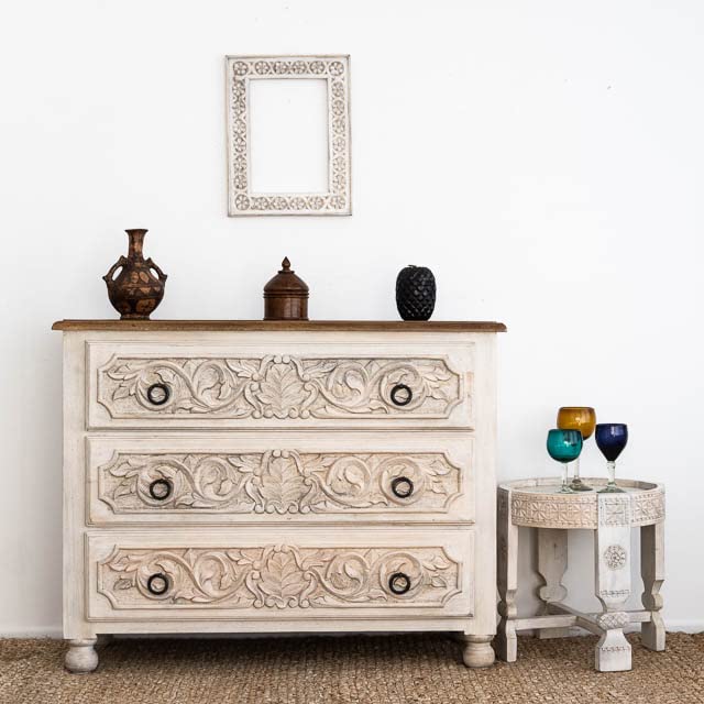 The Gileteen Chest of Drawers with 3 Drawers Grey Carved Flower Mango Wood Solid,Hand Carved Drawers