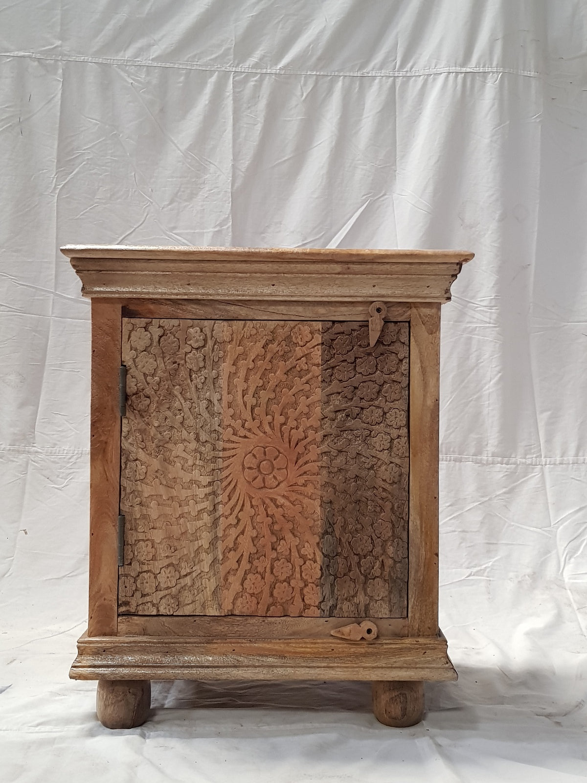 Handmade Indian Furniture Solid Mango Wood Bedside Table in Natural Finish