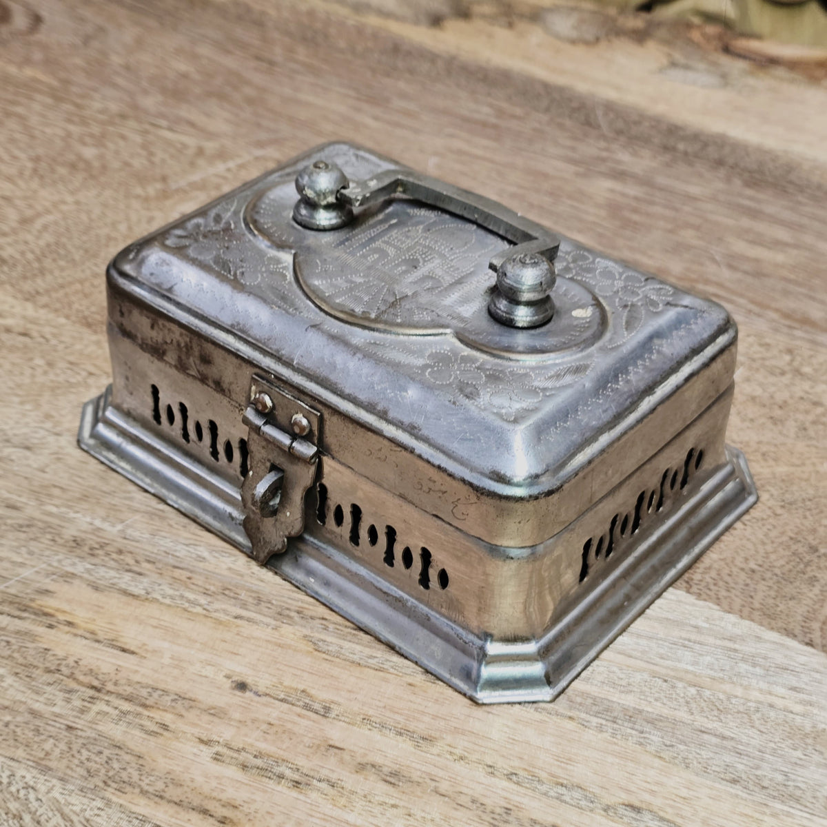 Indian Home Decor Metal Box A32