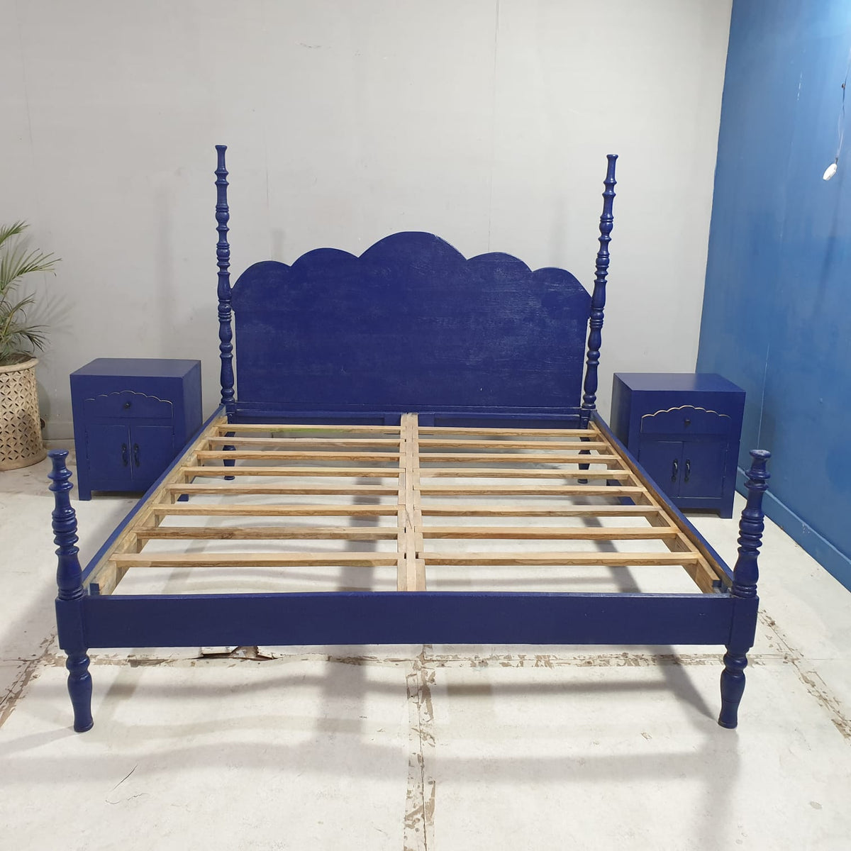 Antique Indian Hand Carved Wooden Mehrab Head Board King Size Bed Blue