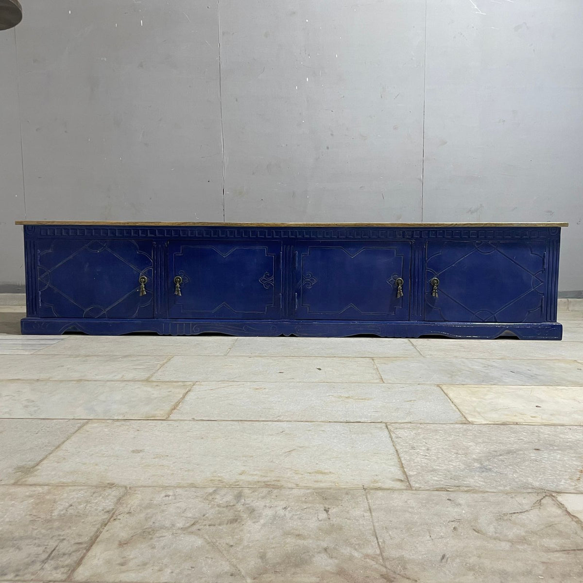 Hand Carved Solid Hard Wood 4 Doors TV Unit 47