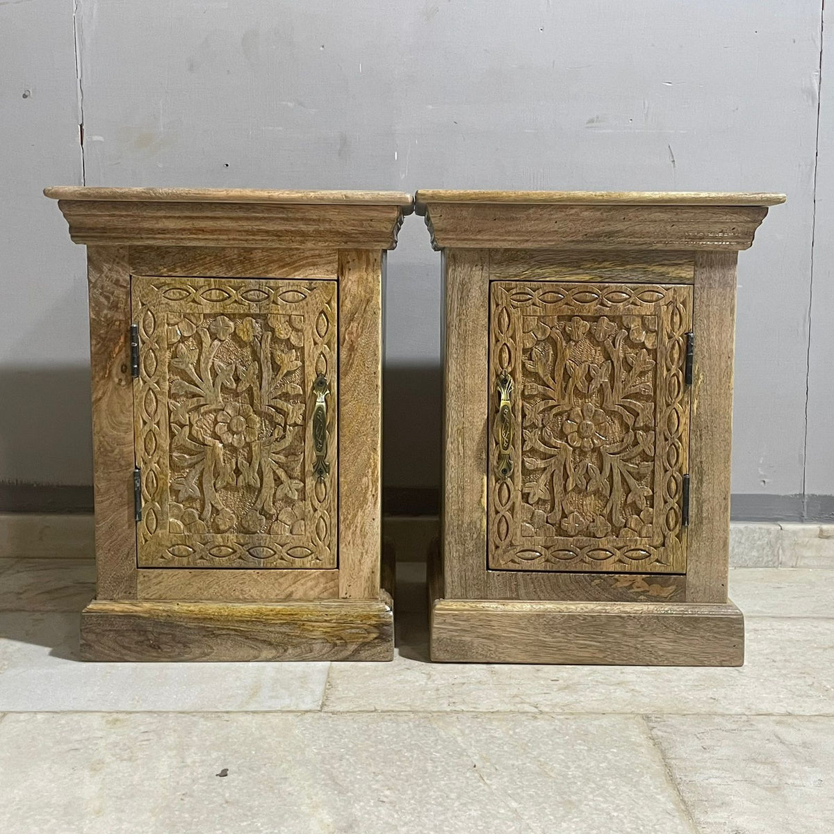 Floral Hand Carved Indian Mango Wood Bed Side Table Set 88