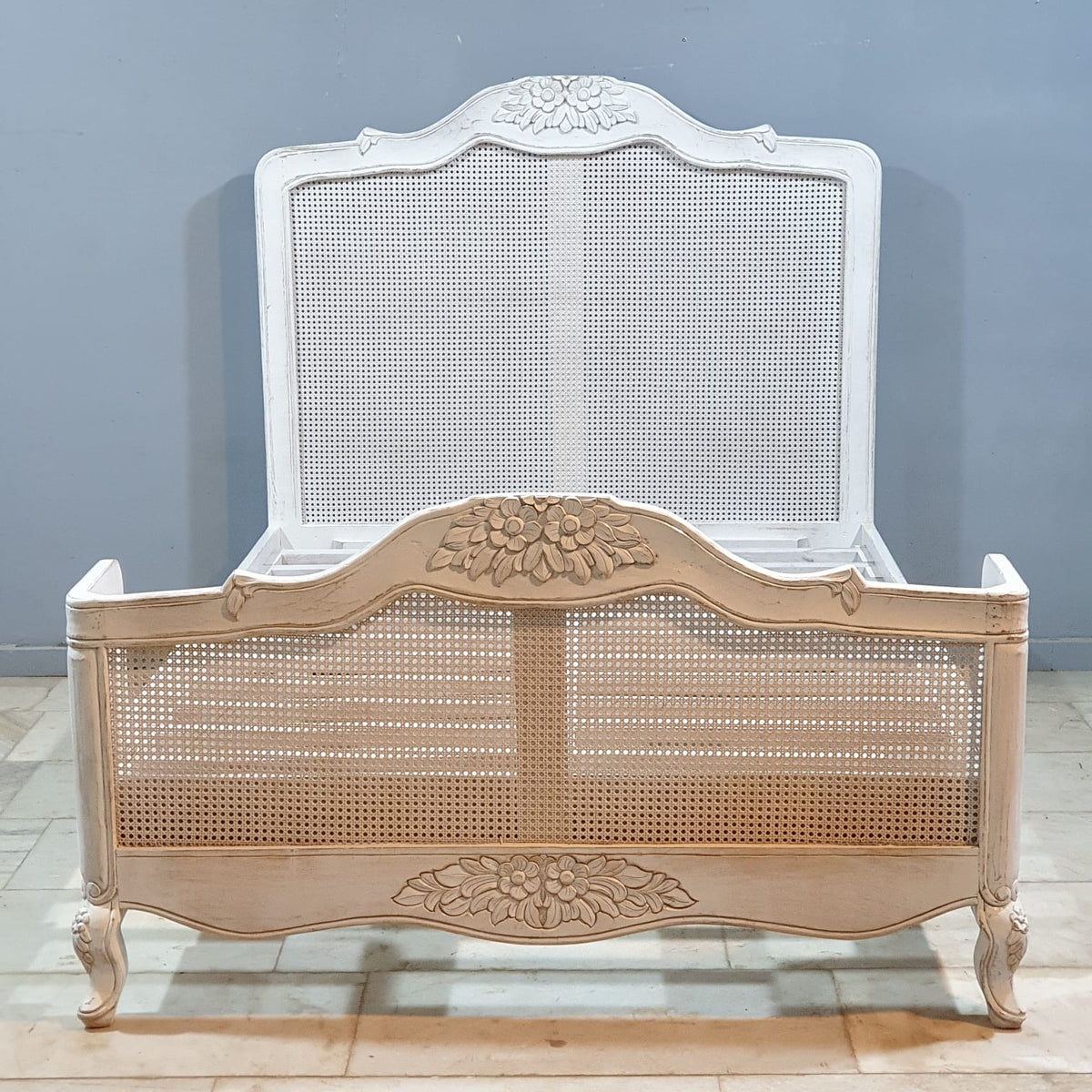 Rattan Elegance Series Hand Carved Solid Wood Bed 184