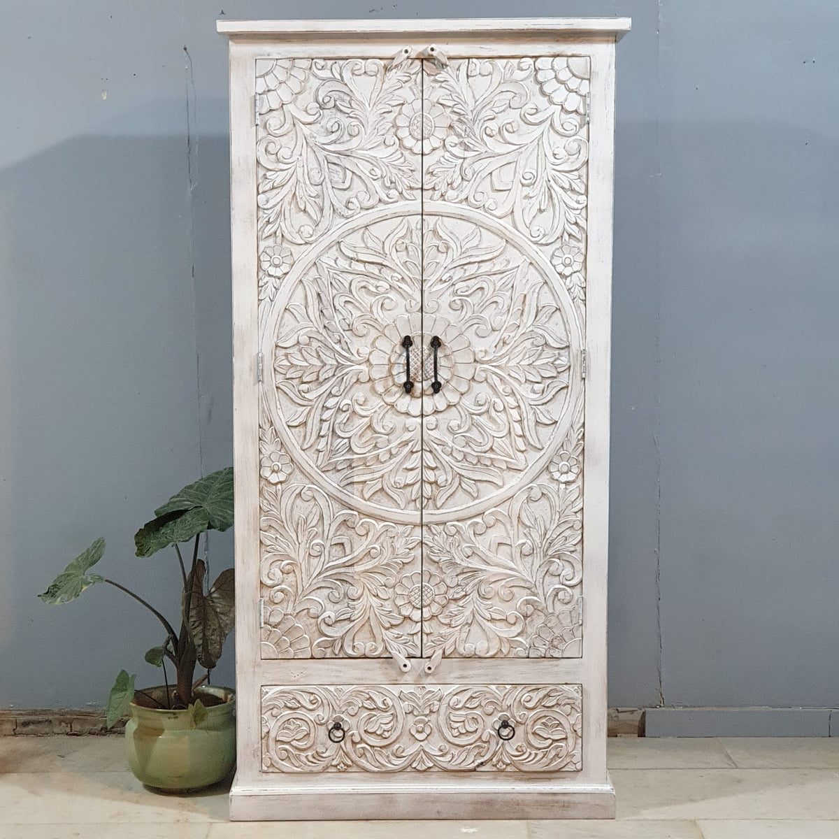 Hand Carved Solid Wood Wardrobe Cabinet 90x40x180 cm