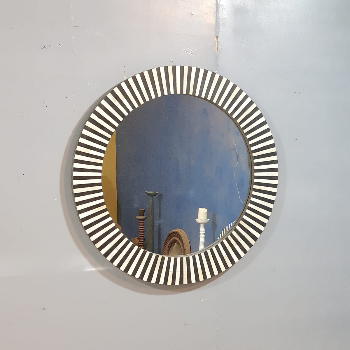 Bone Inlay Stripe Pattern Mirror Frame Black and White 90x90 cm