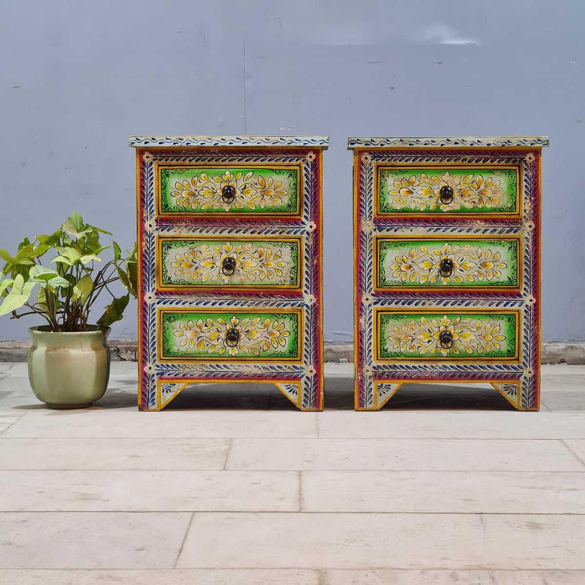 Indian Hand Painted Solid Wood Bedside Table (Set of 2) 43X37X50 cm (Copy)
