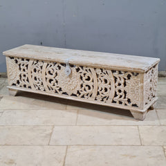 Handcrafted Whitewashed Carved Wooden Storage Chest – Solid Wood Blanket Box with Floral Carving