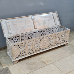 Handcrafted Whitewashed Carved Wooden Storage Chest – Solid Wood Blanket Box with Floral Carving
