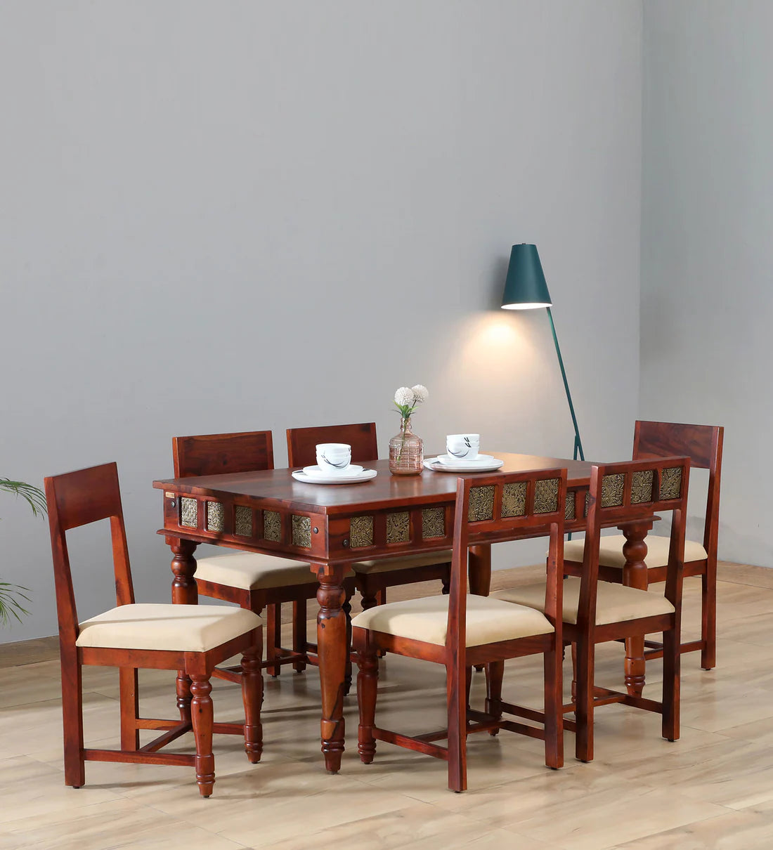 Shanti Surprise Sheesham Wood 6 Seater Dining Set In Scratch Resistant Honey Oak Finish With Brass Cladding