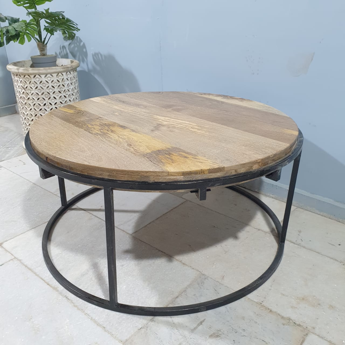 Hand Carved Indian Mango Wood Round Metal Coffee Table 100x45 cm