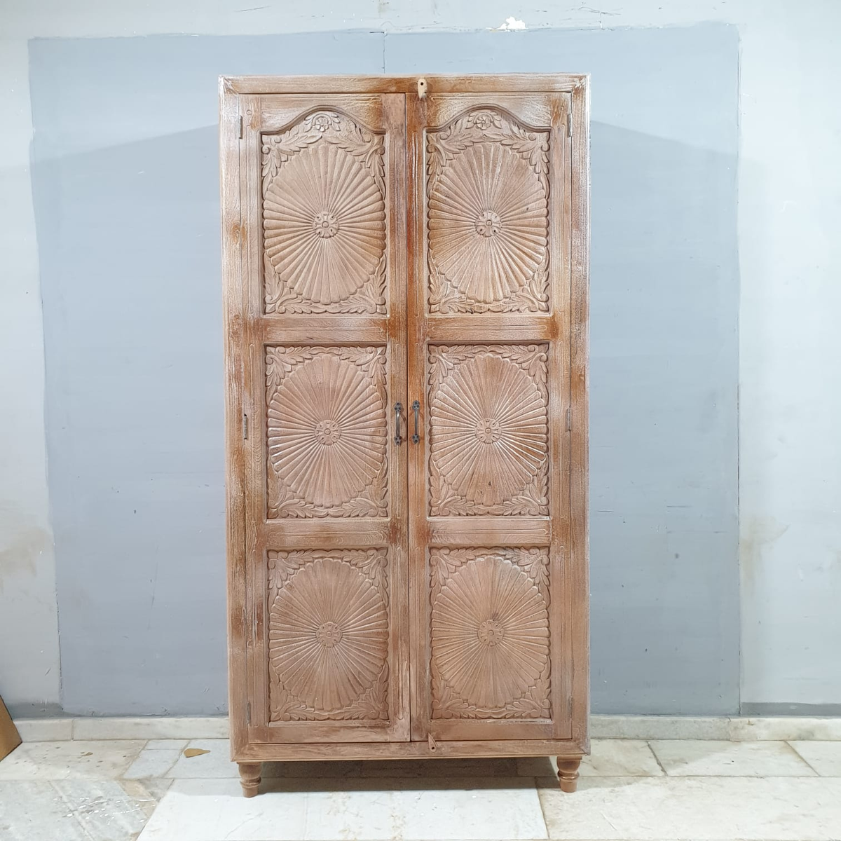 Indian Hand Carved Solid Wooden 2 Door Wardrobe Cabinet 110x45x220 cm