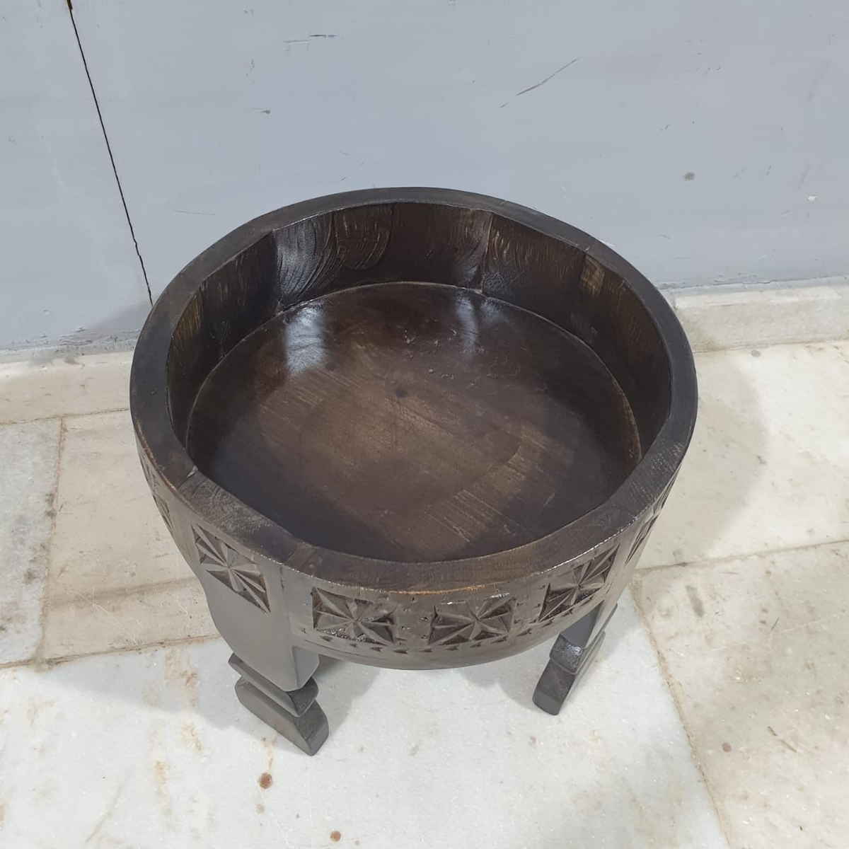 Tribal Hand Carved Solid Wood Round Grinder Table C102