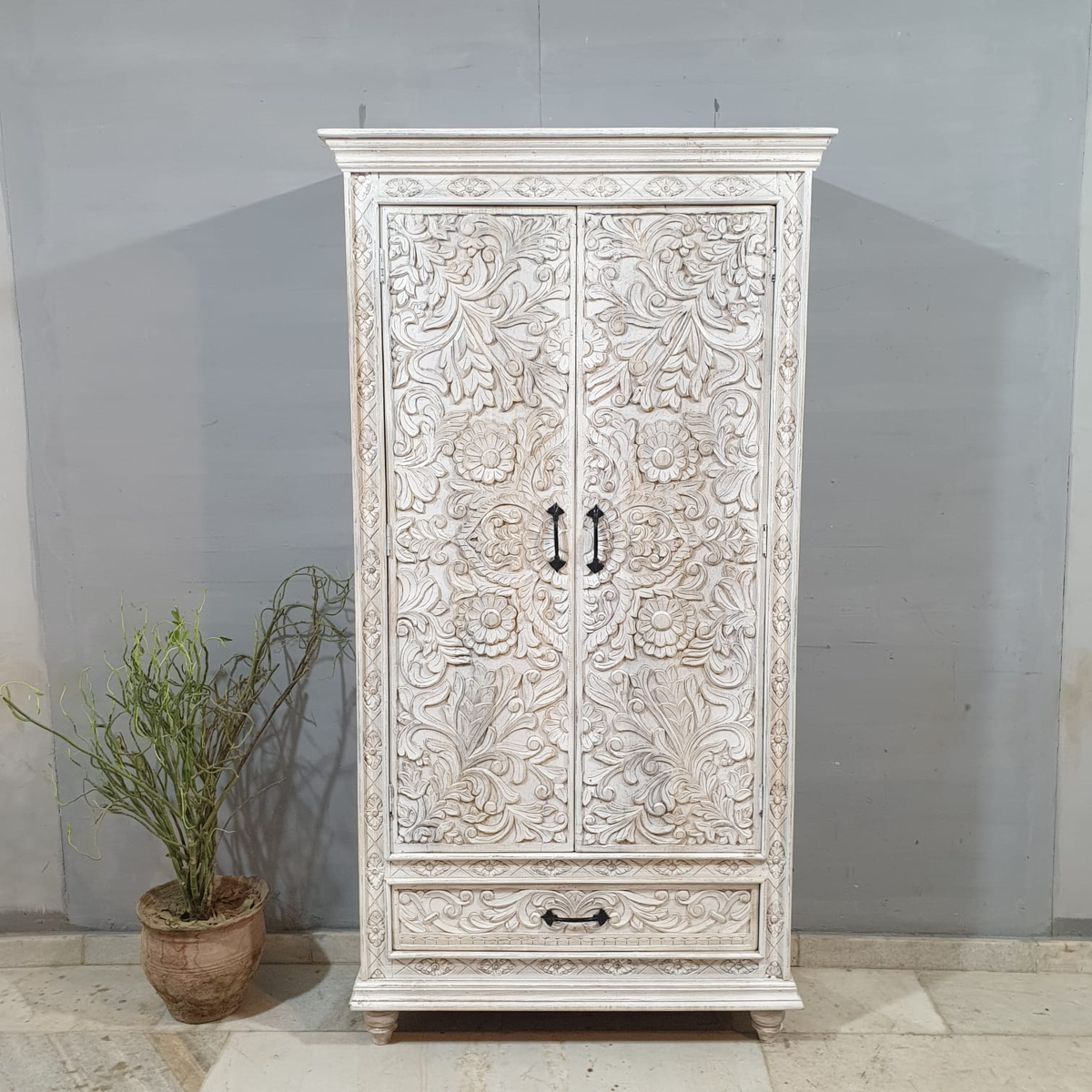 Indian Hand Carved Solid Wooden Cupboard Wardrobe D121