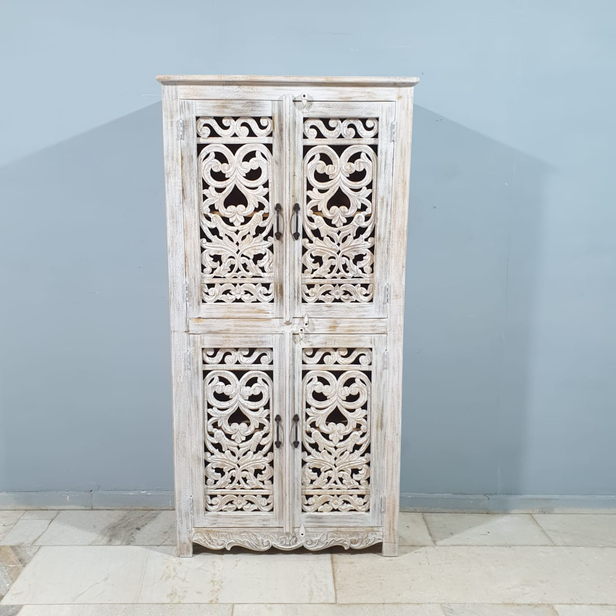 Kalah Hand Carved Solid Wooden Cupboard Cabinet Wardrobe D123