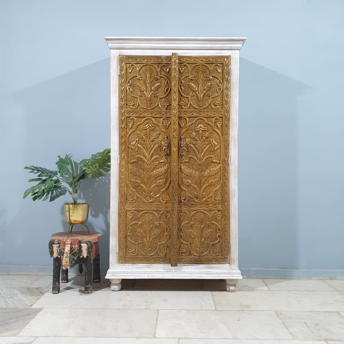 Hand Carved Solid Wooden Cupboard Cabinet Wardrobe D125