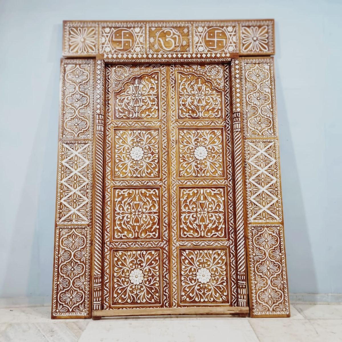 Indian Vintage Antique Hand Carved Teak Wood Mother of Pearl Inlay Door 31