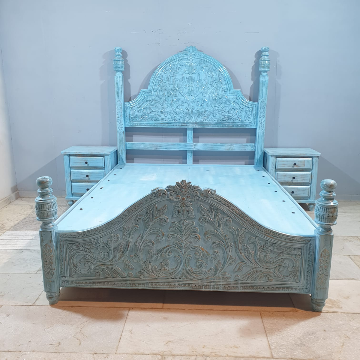 Mehrab Hand Carved Solid Wooden Storage Bed 182