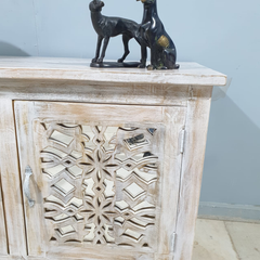 Hand Carved Solid Wood Mirrored Backing on Doors Sideboard Buffet C62