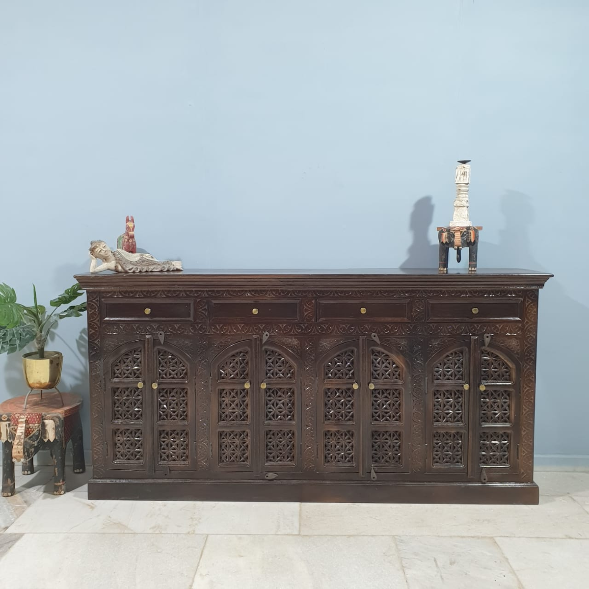 Handmade Indian Furniture Solid Hard Wood Carved 8Doors and 4 Drawers Sideboard Brown