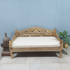 Handmade Indian Furniture Solid Mango Wood Carved Balinese Daybed Sofa Seat With Mattress