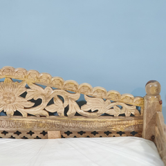 Handmade Indian Furniture Solid Mango Wood Carved Balinese Daybed Sofa Seat With Mattress