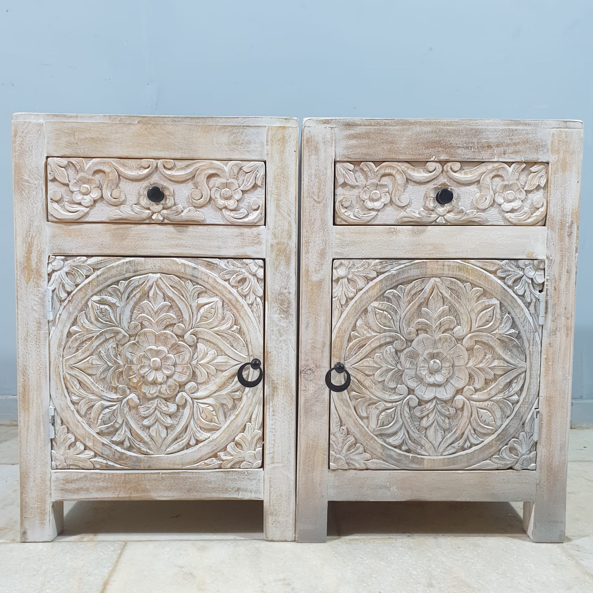 Handmade Indian Furniture Solid Hard Wood Floral Carvings Bedside Table Whitewash (Set 0f 2) 45x40x70Cm